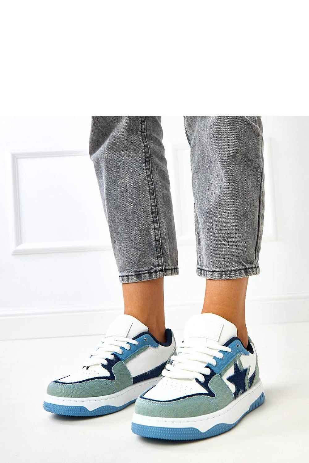 Sport Shoes model 218355